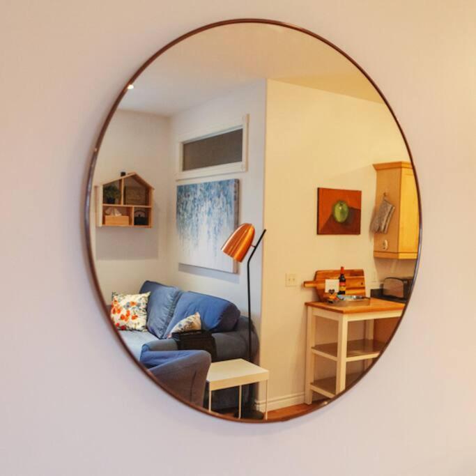 贝尔维尔Large Upstairs Flat In Downtown Century Building公寓 外观 照片