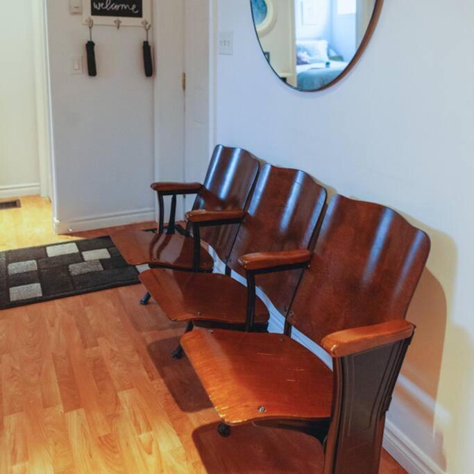 贝尔维尔Large Upstairs Flat In Downtown Century Building公寓 外观 照片