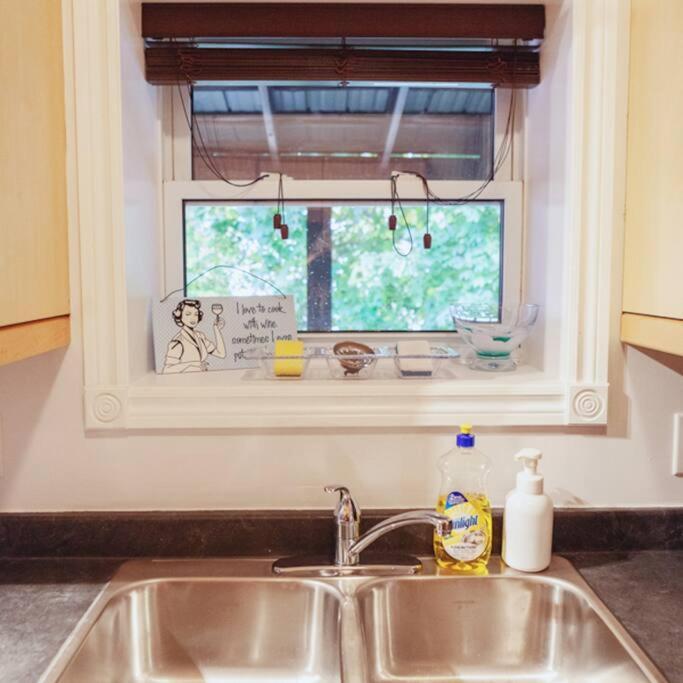贝尔维尔Large Upstairs Flat In Downtown Century Building公寓 外观 照片