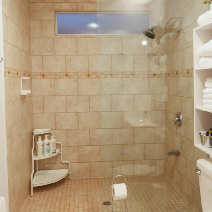 贝尔维尔Large Upstairs Flat In Downtown Century Building公寓 外观 照片