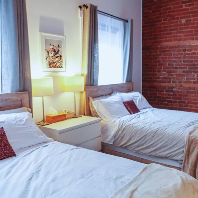 贝尔维尔Large Upstairs Flat In Downtown Century Building公寓 外观 照片